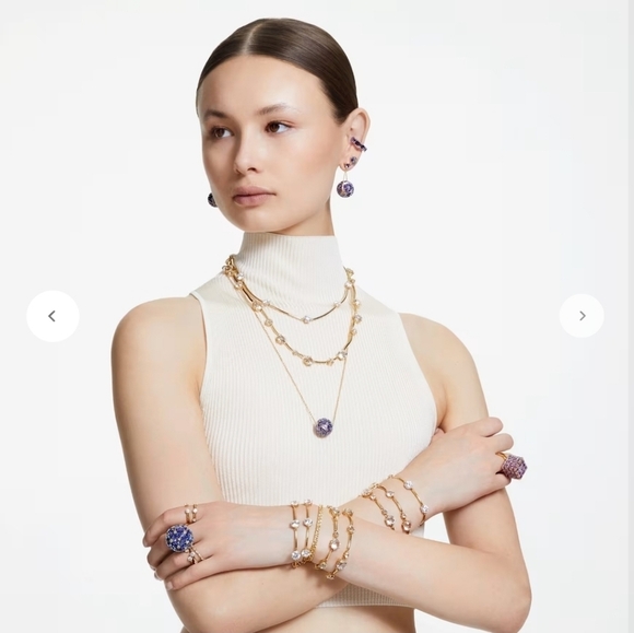 💎🔹️Swarovski🔹️ Purple Curiosa Cubic Zirconia Gold Tone Plated Brass Ring - Picture 4 of 9